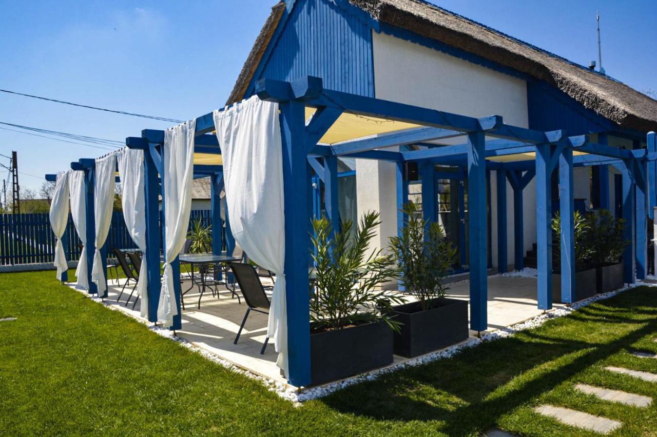 Deja Blue - Adult Only Hotel Sfantu Gheorghe  Exterior photo